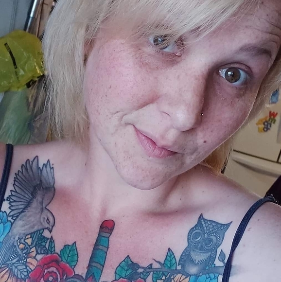 Meet your Posher, Molli - Picture 1 of 1